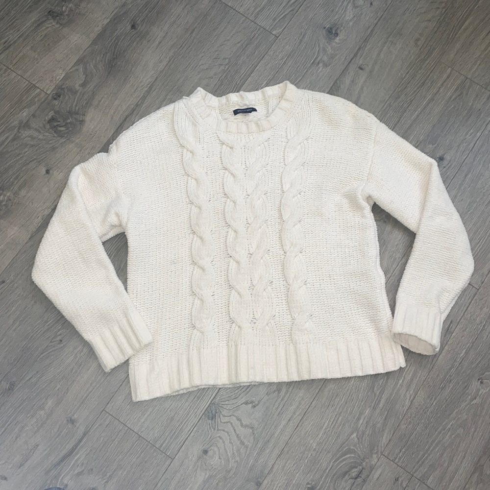 American eagle thick cable knit sweater